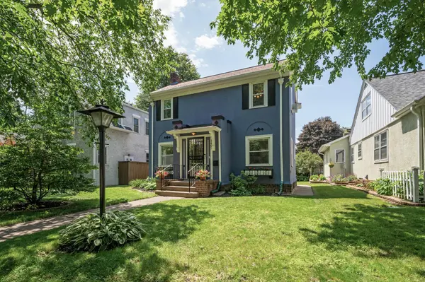 1407 Pascal ST N, Saint Paul, MN 55108