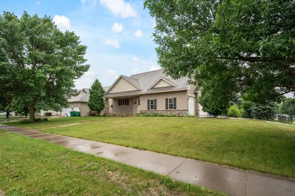 11337 75th ST NE, Albertville, MN 55301