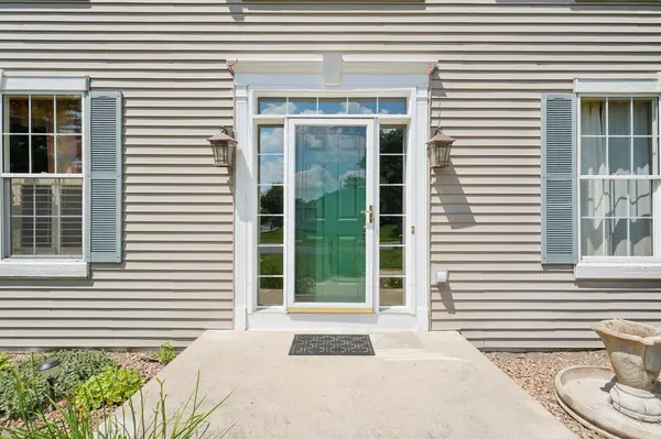 14916 Overlook DR, Savage, MN 55378