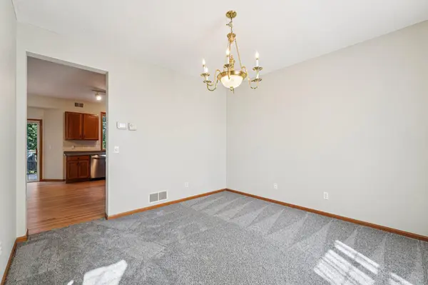 14916 Overlook DR, Savage, MN 55378