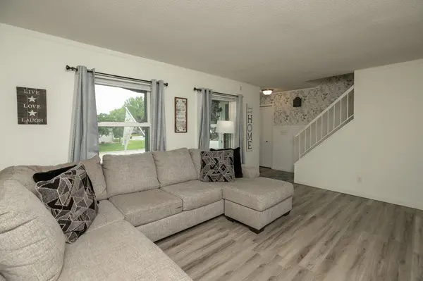 402 7th ST SE, Stewartville, MN 55976