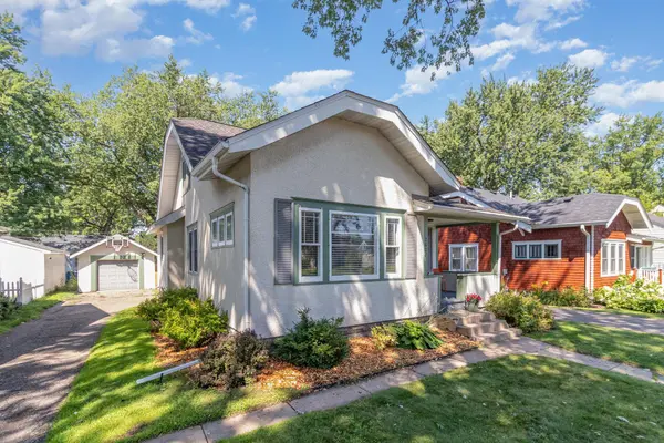 2627 Zenith AVE N, Robbinsdale, MN 55422
