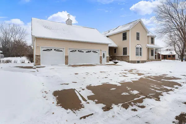 1299 Bellflower LN NE, Owatonna, MN 55060