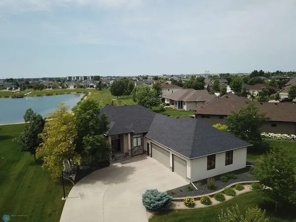 4703 WOODHAVEN ST S, Fargo, ND 58104