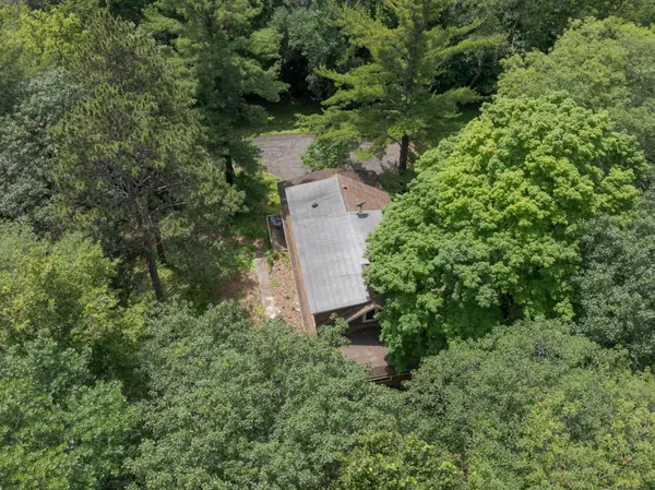 6620 Horseshoe Curve, Chanhassen, MN 55317