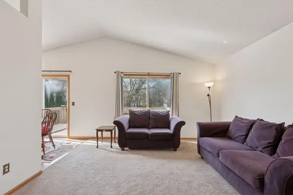 782 101st AVE NE, Blaine, MN 55434