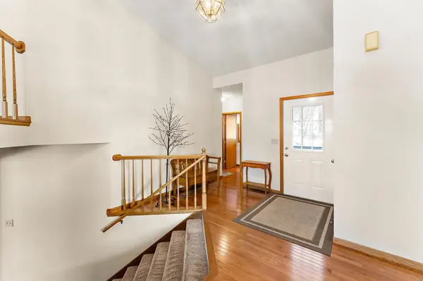 3584 Tara LN, Woodbury, MN 55125