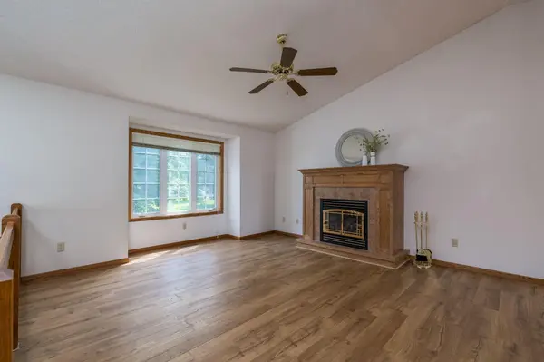 1670 Castle DR, North Mankato, MN 56003