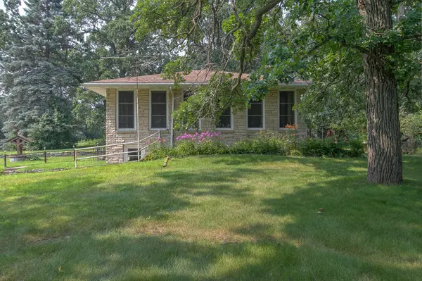 9325 County Road 5 NE, North Branch, MN 55056