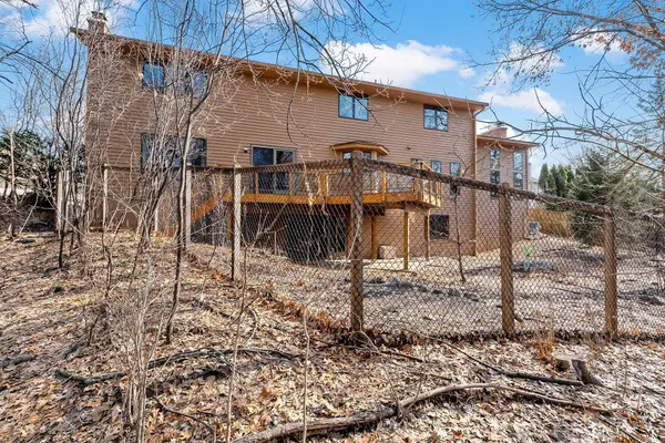 5515 Yorktown LN N, Plymouth, MN 55442