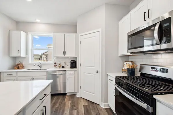 17042 Draper WAY, Lakeville, MN 55044