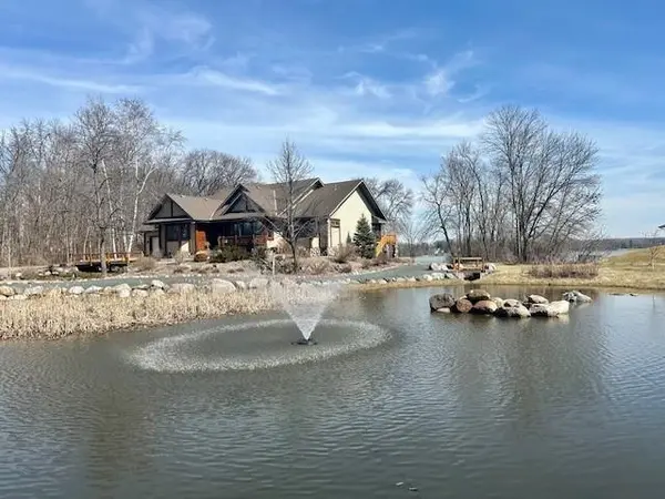 25493 W Comfort DR, Wyoming, MN 55025