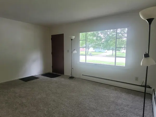 1814 10th AVE N, Moorhead, MN 56560