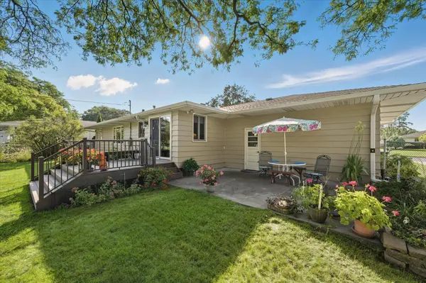 1465 Woodlynn AVE, Roseville, MN 55113