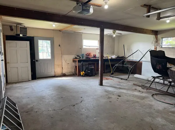 400 W Plummer AVE, Clifford, ND 58016