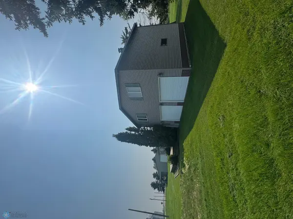 400 W Plummer AVE, Clifford, ND 58016