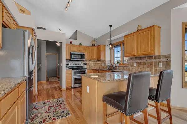 203 Carver Creek PL, Carver, MN 55315