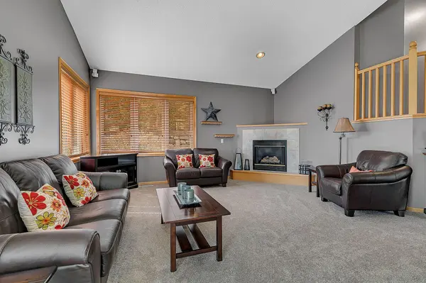 203 Carver Creek PL, Carver, MN 55315
