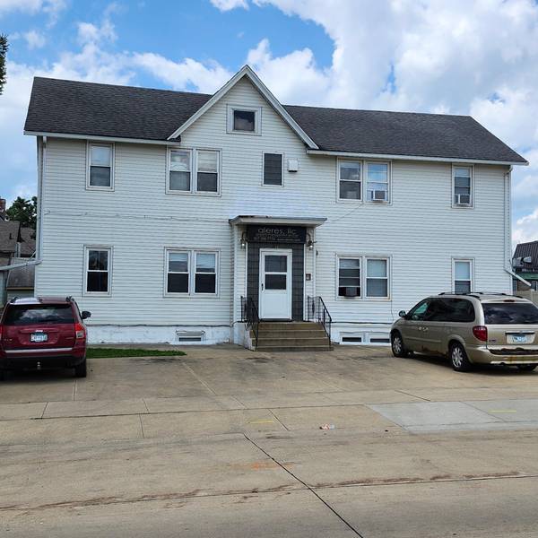 104 1st ST SW,  Austin,  MN 55912