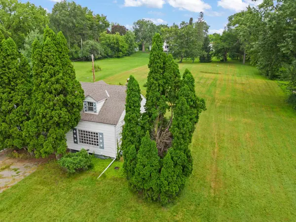 10408 Belmont RD, Hopkins, MN 55305