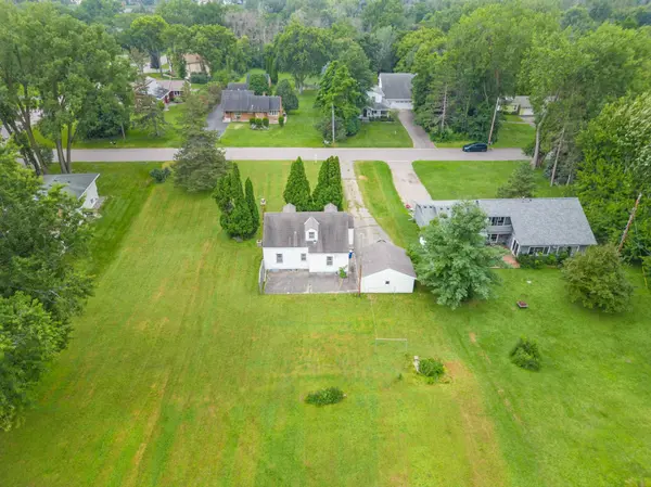 10408 Belmont RD, Hopkins, MN 55305