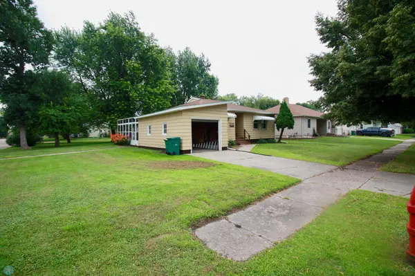 242 Oak ST, Breckenridge, MN 56520
