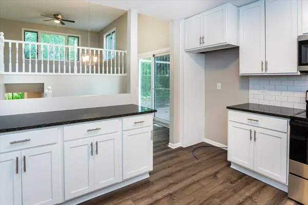 819 Dorland RD S, Maplewood, MN 55119