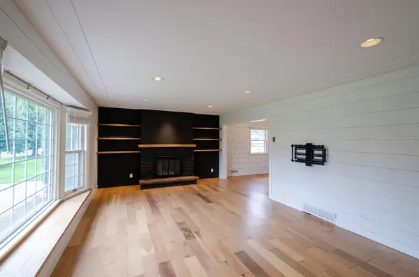 828 Cypress ST S, Cambridge, MN 55008