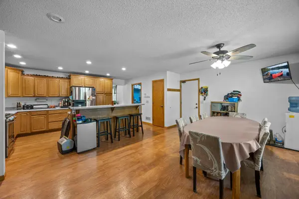 21243 Kale DR, Silver Lake, MN 55381