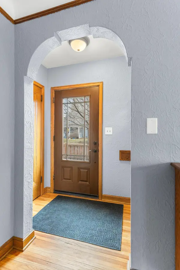 825 Delaware AVE, Saint Paul, MN 55107