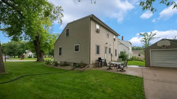 525 15th ST SW, Willmar, MN 56201