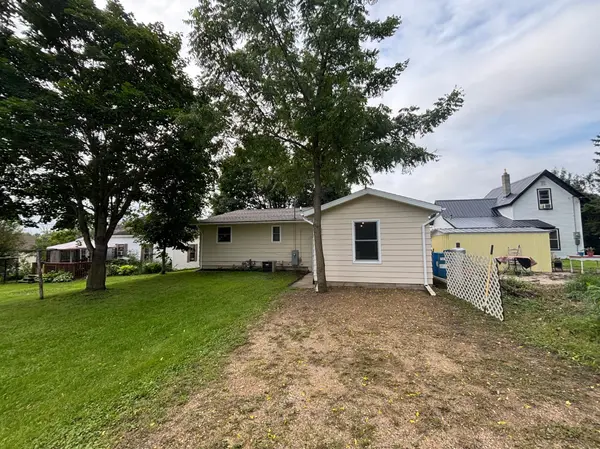 208 4th ST NW, Bertha, MN 56437