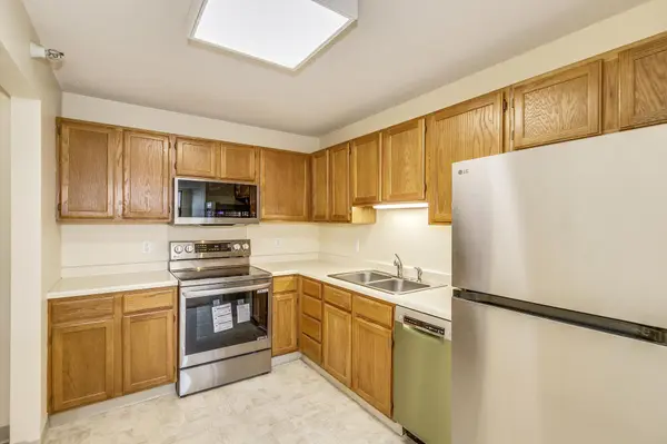 500 County Road B W #309, Roseville, MN 55113