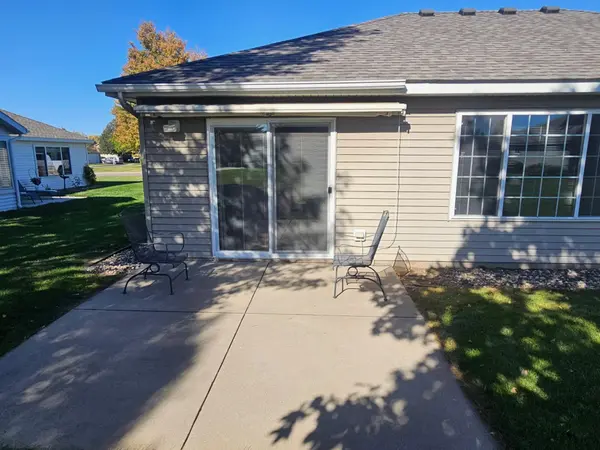 84 Willow Creek DR, Waite Park, MN 56387