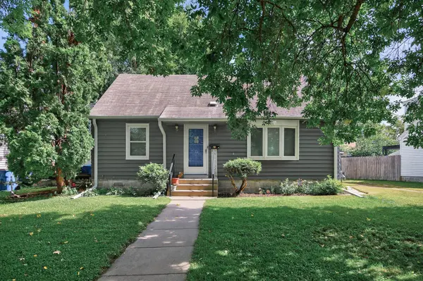 4232 Halifax AVE N,  Robbinsdale,  MN 55422