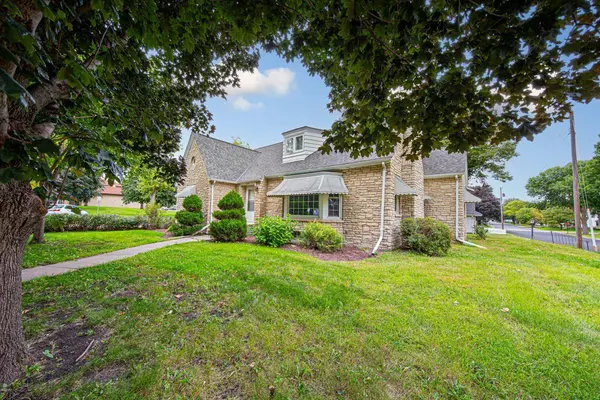 358 4th ST, Gaylord, MN 55334