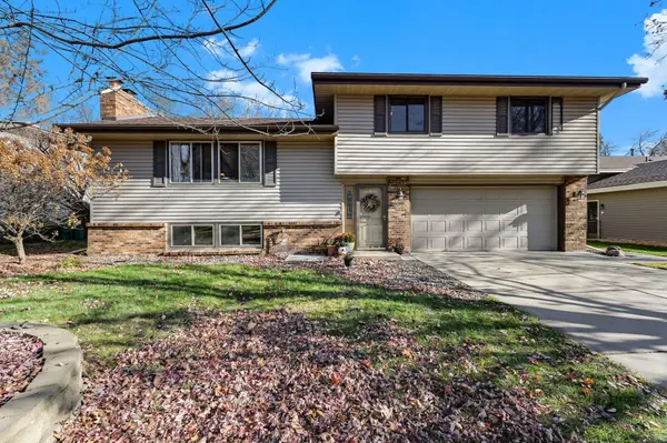 6640 Flag AVE N, Brooklyn Park, MN 55428