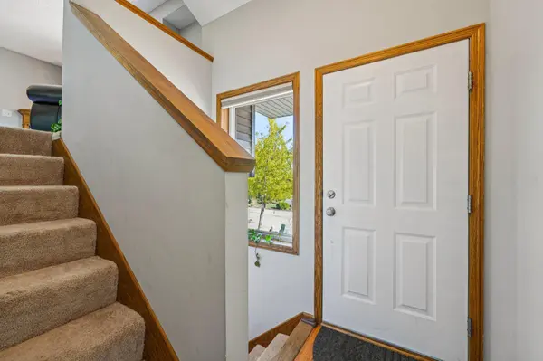 15931 Hyland Pointe CT, Apple Valley, MN 55124