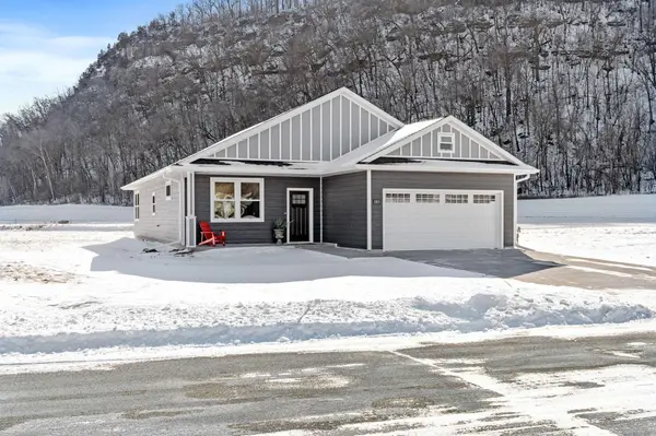 585 Cedar DR, Lake City, MN 55041