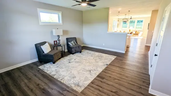 585 Cedar DR, Lake City, MN 55041