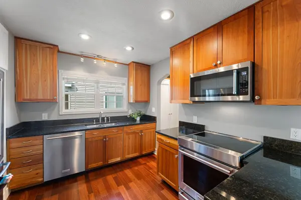 3633 Quebec AVE S, Saint Louis Park, MN 55426