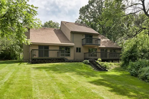 2410 Lisbon AVE N, Lake Elmo, MN 55042