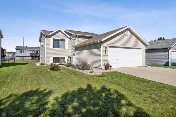 1836 12th ST E, West Fargo, ND 58078