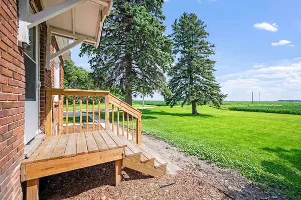 37347 240th ST, Clements, MN 56224