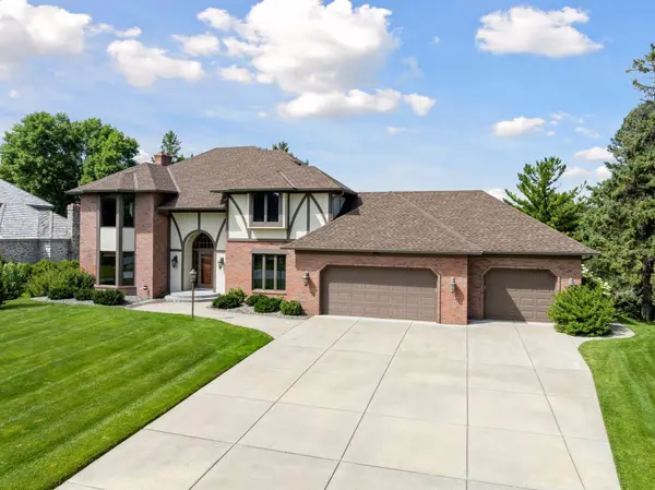 9658 Wedgewood CT, Woodbury, MN 55125
