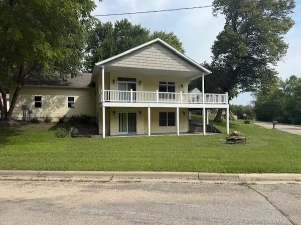 709 Blackmer AVE, Albert Lea, MN 56007