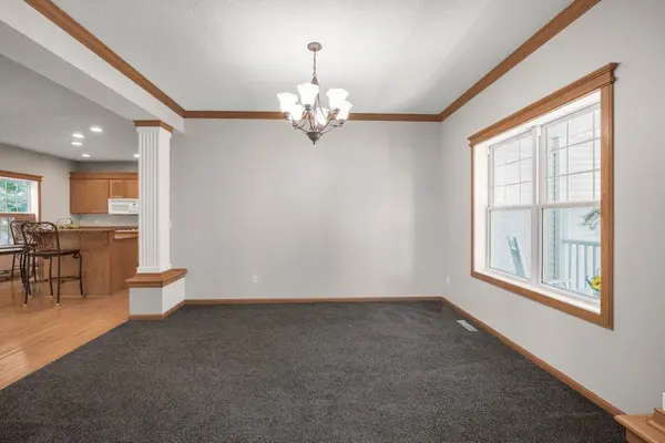 10426 Hidden Oaks LN N, Champlin, MN 55316