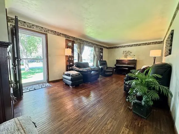 710 6th ST S, Breckenridge, MN 56520