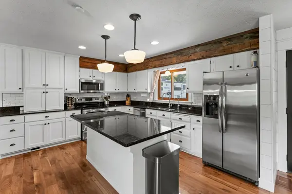 984 Boardwalk CT, Shoreview, MN 55126
