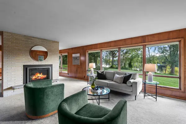 1102 Benton ST, Anoka, MN 55303